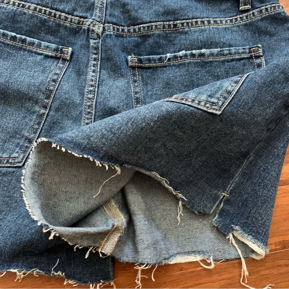 🌟FREE🌟NWT No Boundaries High-Rise Midi Shorts Dark Wash Denim Juniors Sz 11 - Picture 9 of 10